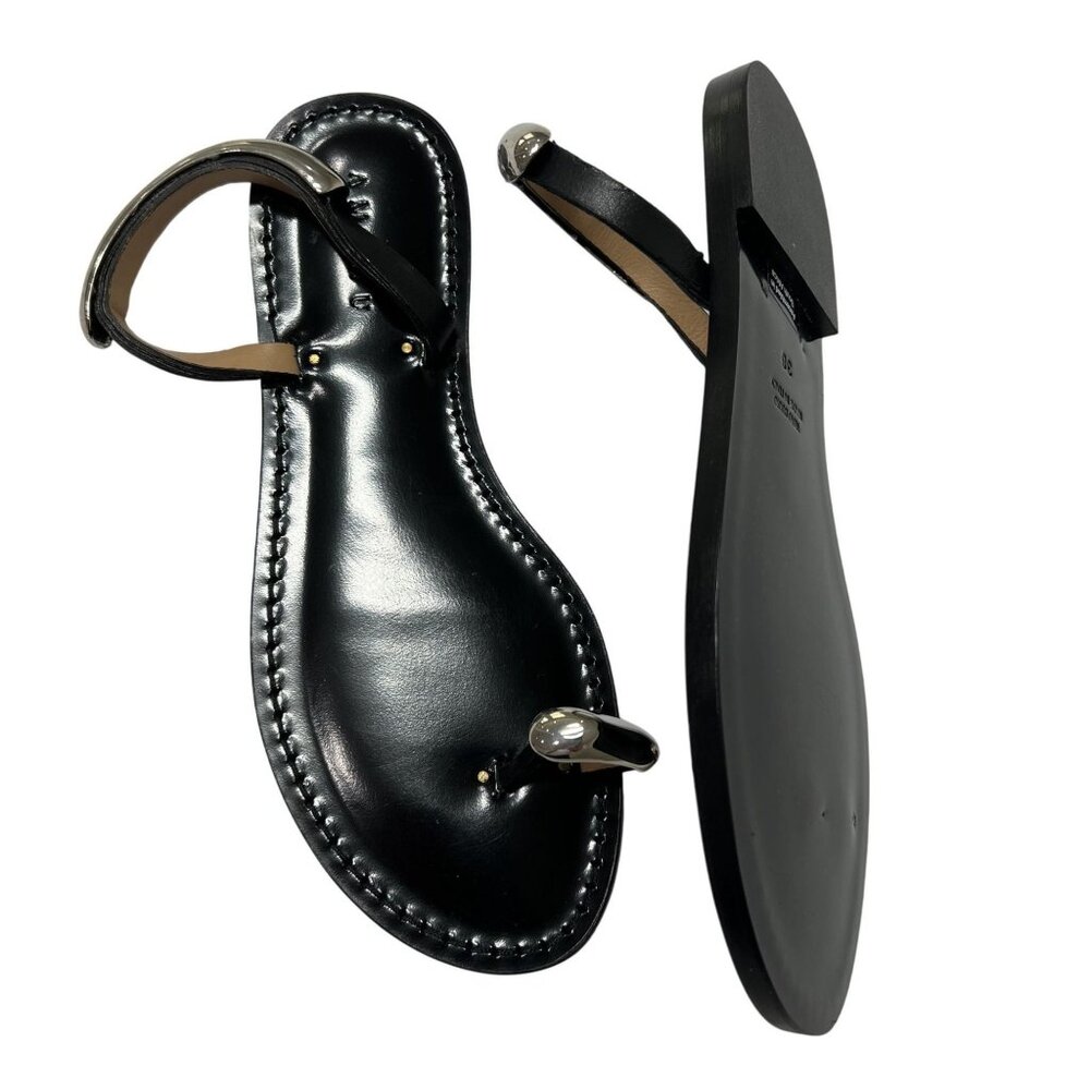 Amanu Sambaru Sandals in Black